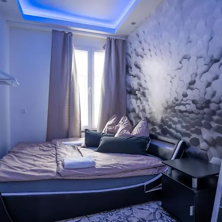 Little 3* Halle (Saale)